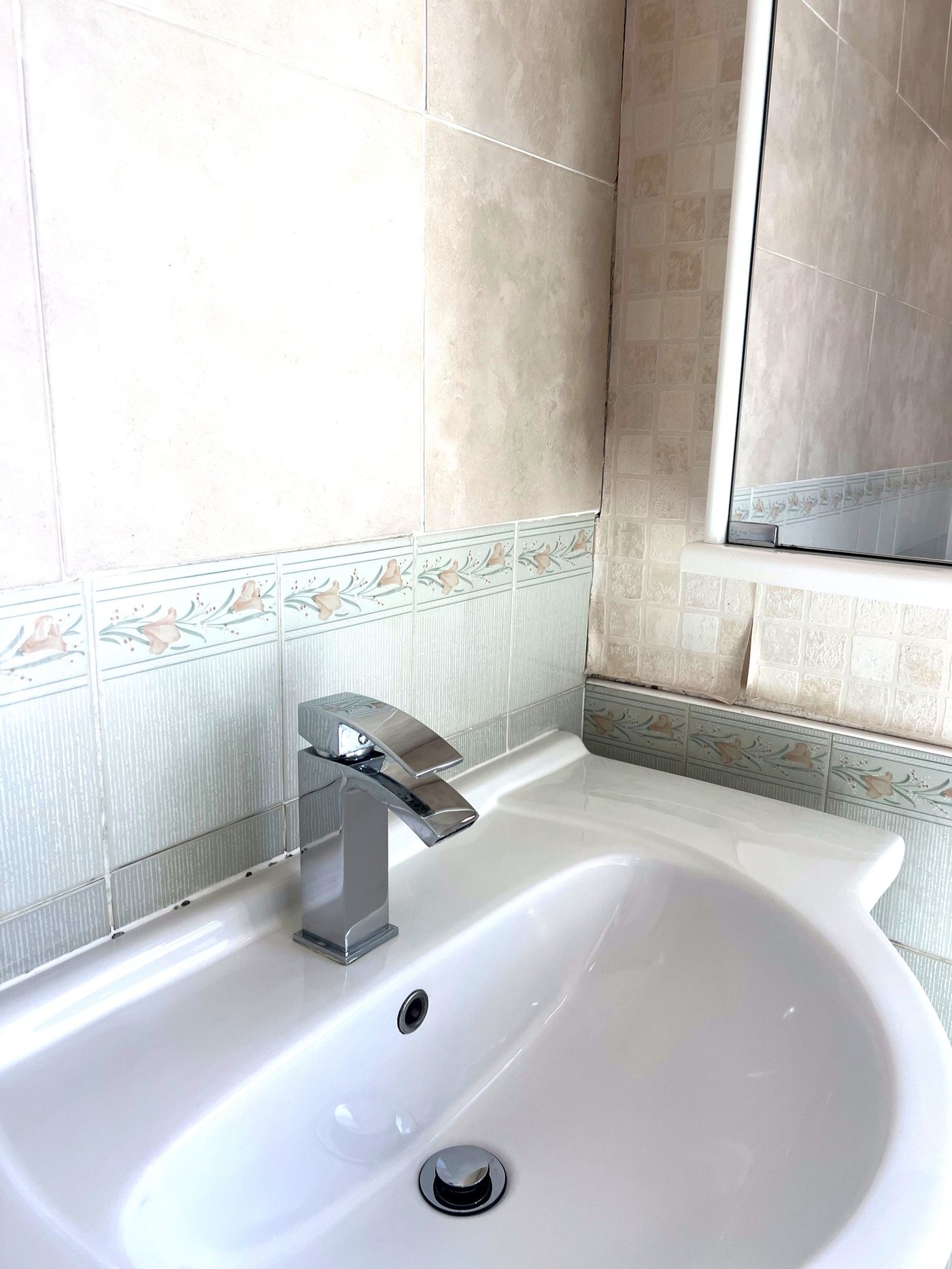 Bathroom after clean, second example
